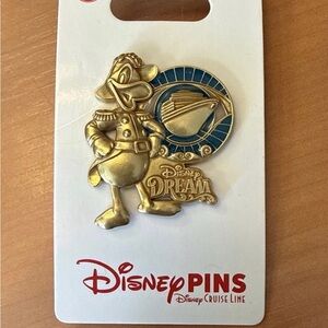 Disney Cruise Line DCL Atrium Statue Dream Admiral Donald Pin Golden Statue